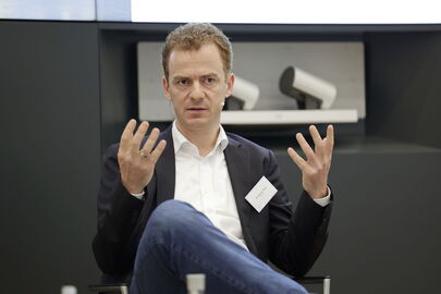 Dr. Sebastian Hirsch, CFO und stellvertretender Vorstandsvorsitzender von GRENKE…