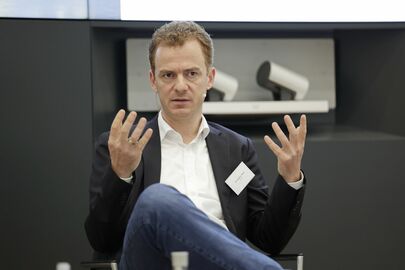 Dr. Sebastian Hirsch, CFO und stellvertretender Vorstandsvorsitzender der GRENKE AG…